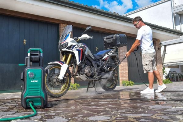 Lavare la moto